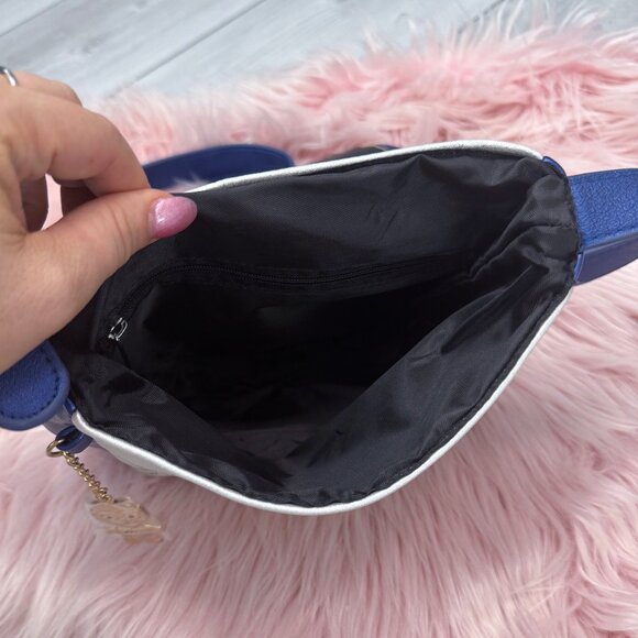 R2-D2 Crossbody Bag - Picture 3 of 6